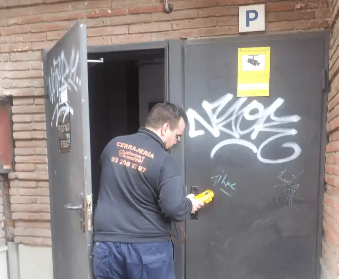 Cerrajería Barcelona blindaje de puertas 